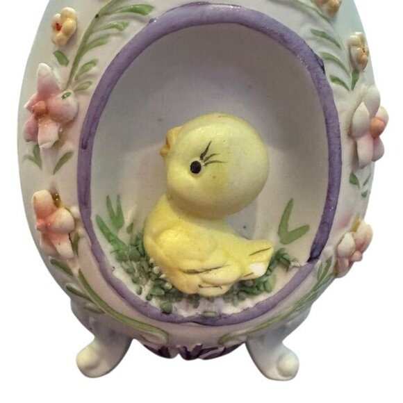 Vintage Ceramic Easter Egg Trinket Box With Yellow Chick & Floral Accents - Picture 2 of 10
